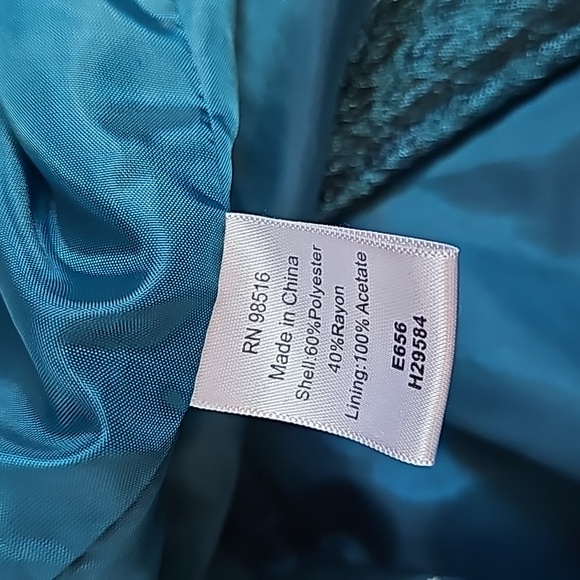 Women's Metallic Turquoise Quilted Textured Coat Jacket. Small - Picture 6 of 6